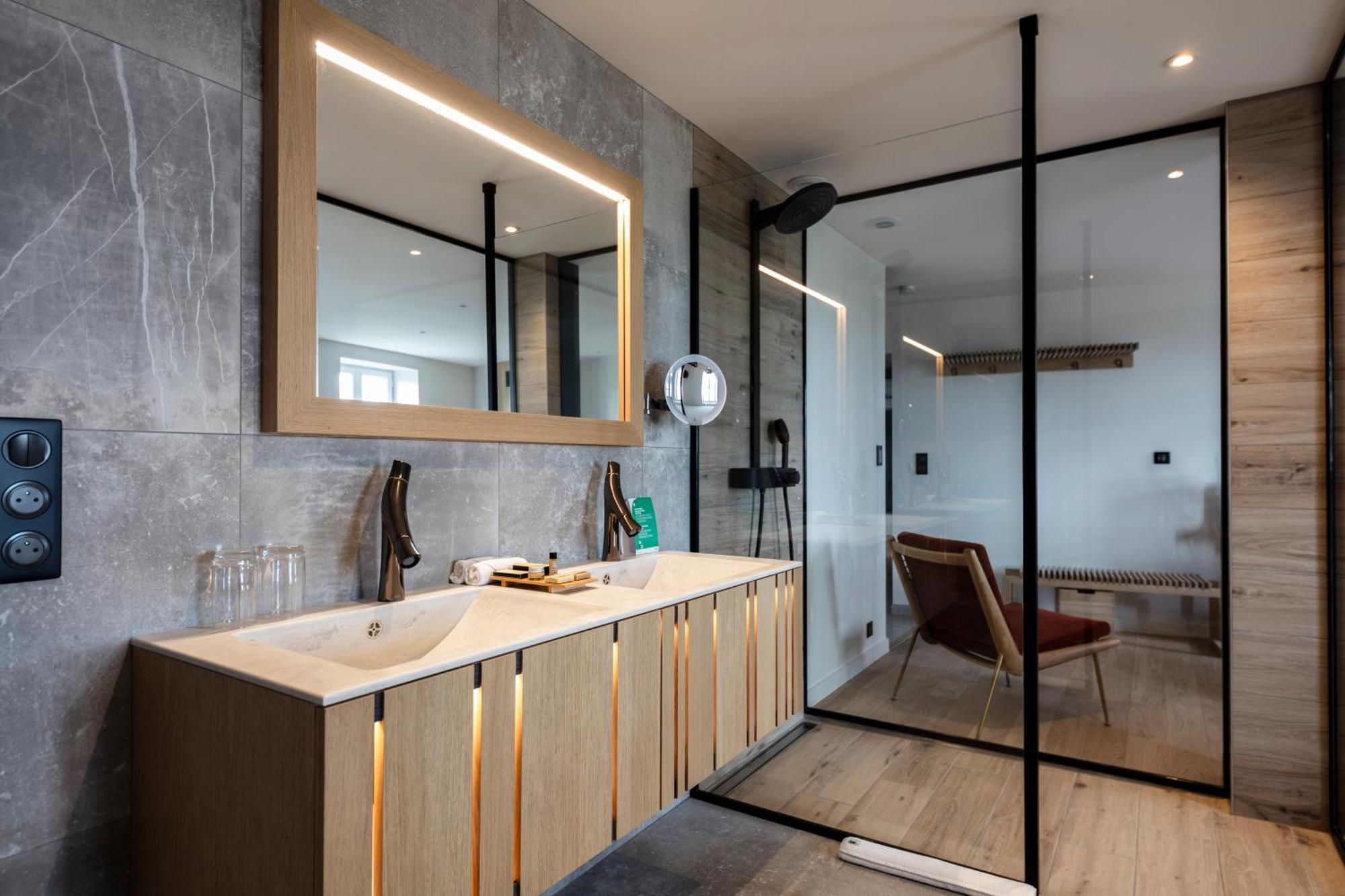 Hotel & Restaurant Origines Par Adrien Descouls - Teritoria Le Broc  Habitación foto